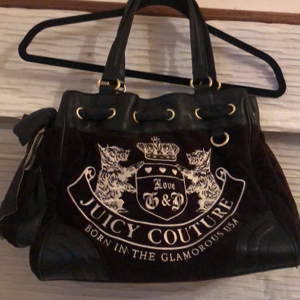 Juicy couture classic bag with wallet as a gift!